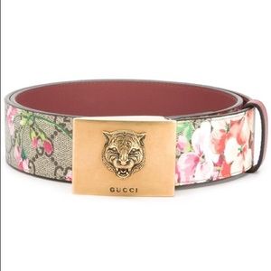 GUCCI BLOOM BELT WITH TIGER BUCKLE